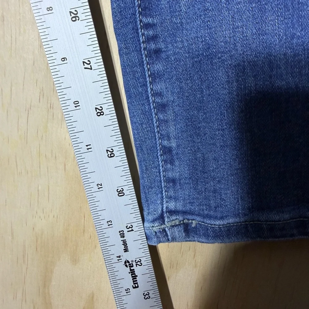 Lucky Brand Men’s 30x32 Blue Jeans Straight Fit Medium Wash‎ Denim Pants Casual